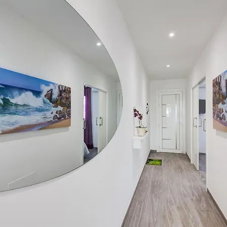 El Galeon Apartment *